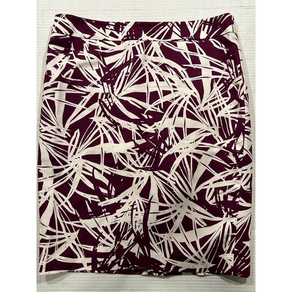 Ann Taylor Loft Pencil Skirt Purple and White Floral Pattern Size 10